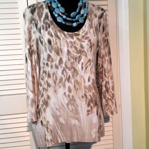 Chico's Animal Print Scoop Neck T Shirt Size 0 (Small)
